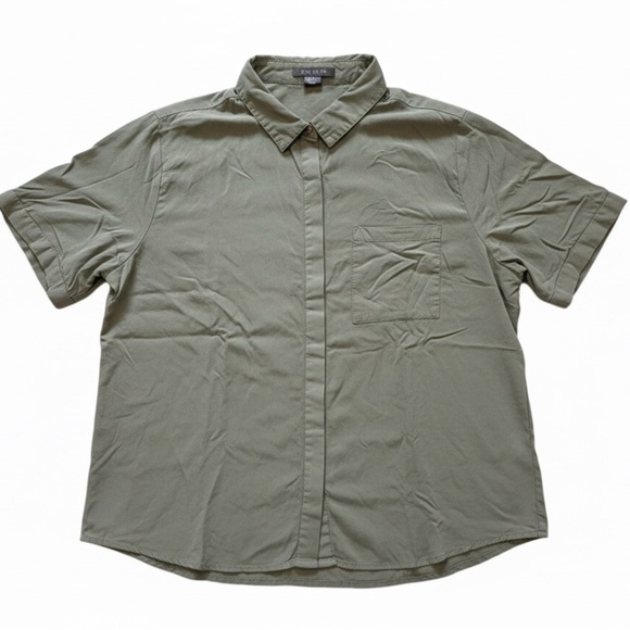 3/$15 Suzy Shier Casual Olive Button Down Shirt - Picture 1 of 3